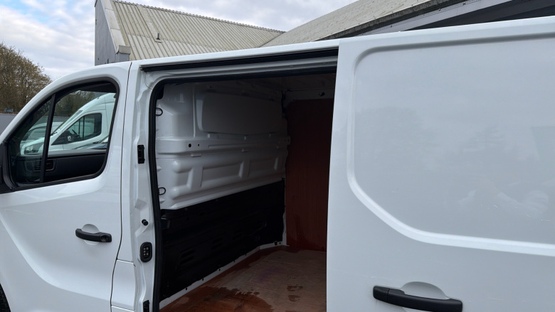 Renault Trafic Swb Diesel SL28 Blue dCi 150 Business Van